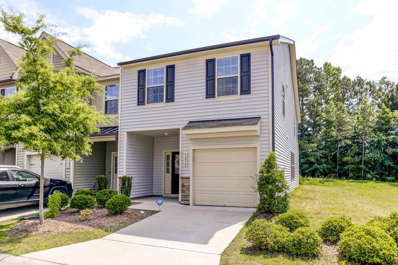 1239 Garden Stone Dr, Raleigh, NC 27610