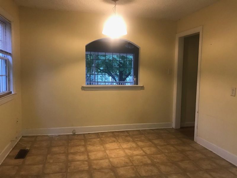 124 N Allen Rd, Wake Forest, NC 27587