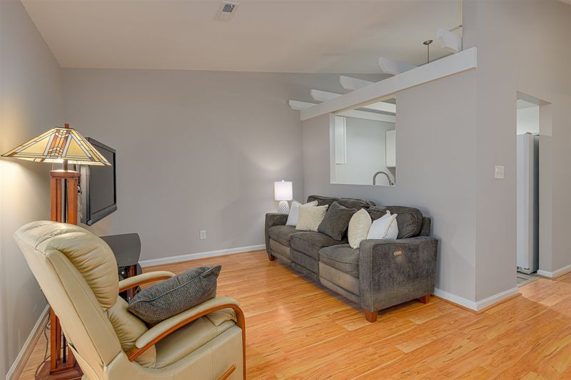 124 Assembly Ct, Cary, NC 27511