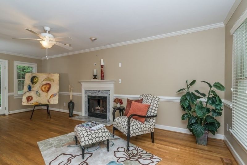 124 Castlefern Dr, Cary, NC 27513