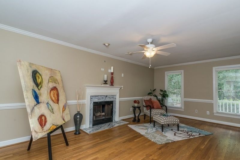 124 Castlefern Dr, Cary, NC 27513