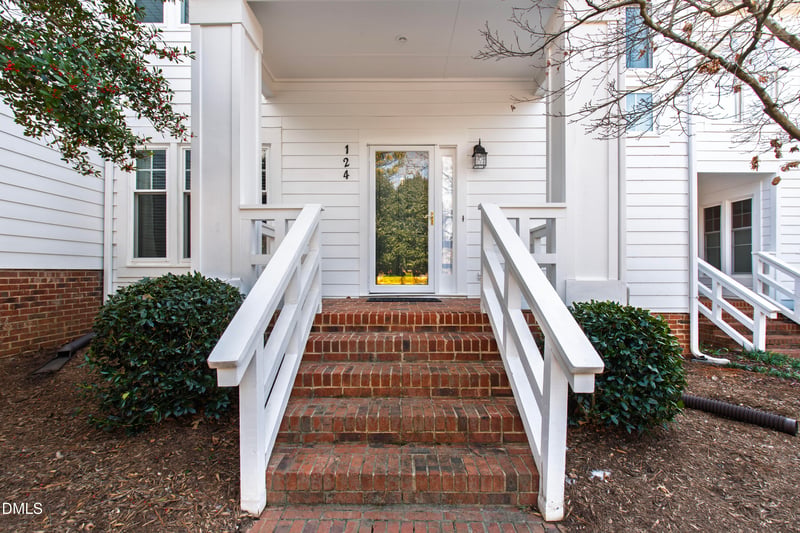 124 Chattel Close, Cary, NC 27518