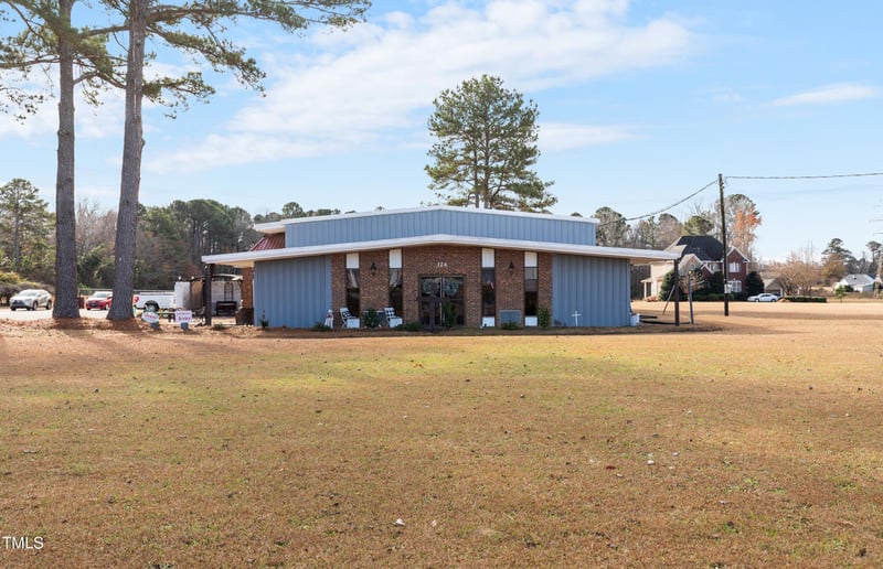 124 Don Ron Rd, Erwin, NC 28339