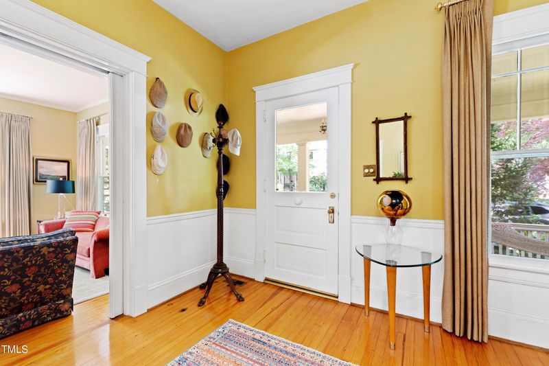 124 Forest Rd, Raleigh, NC 27605
