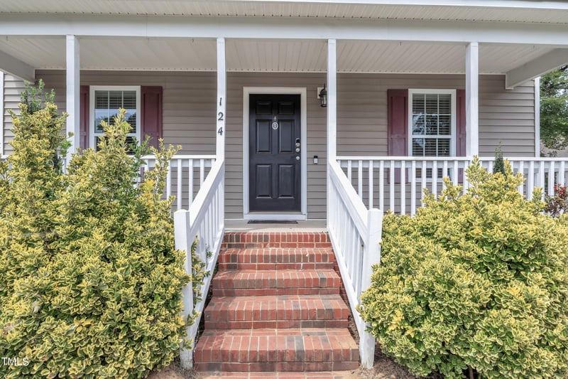 124 Gentle Rio Ct, Garner, NC 27529