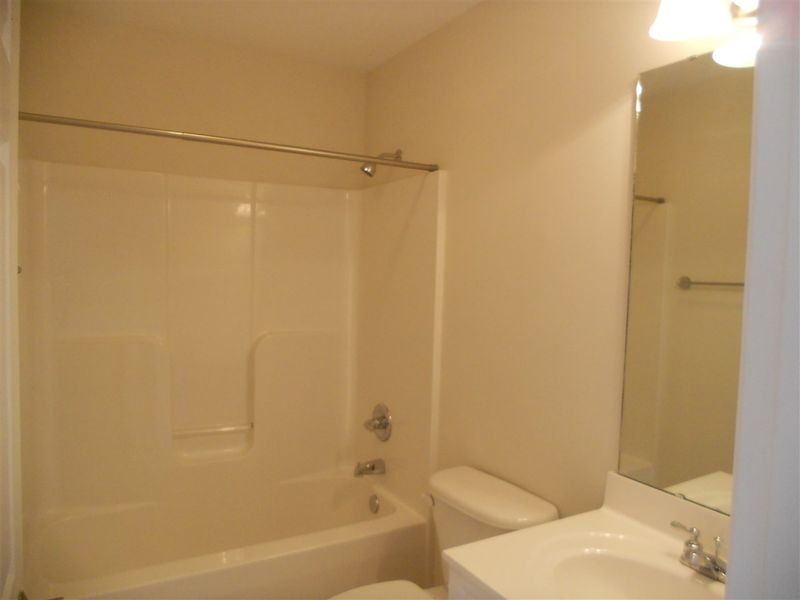 124 Glenfield Dr, Dunn, NC 28334