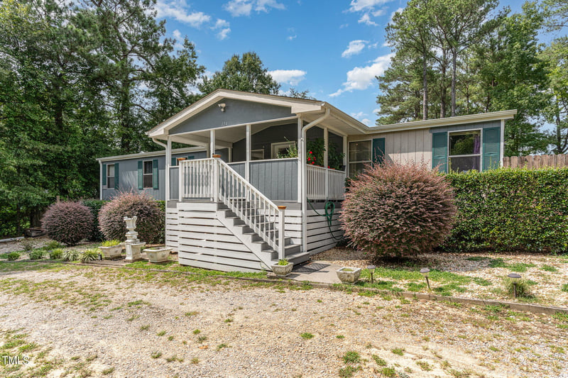 124 Glenn St, Clayton, NC 27520