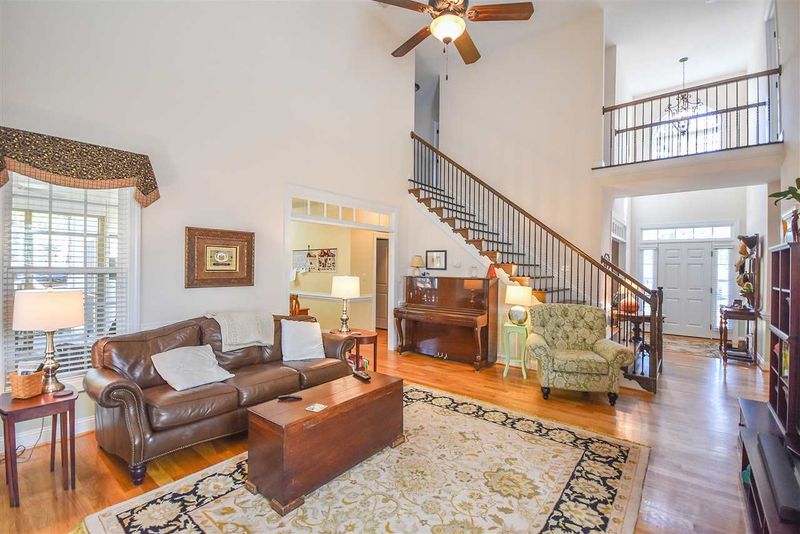 124 Harborview Dr, Sanford, NC 27332
