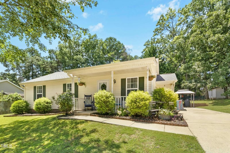 124 Holly Mountain Rd, Holly Springs, NC 27540