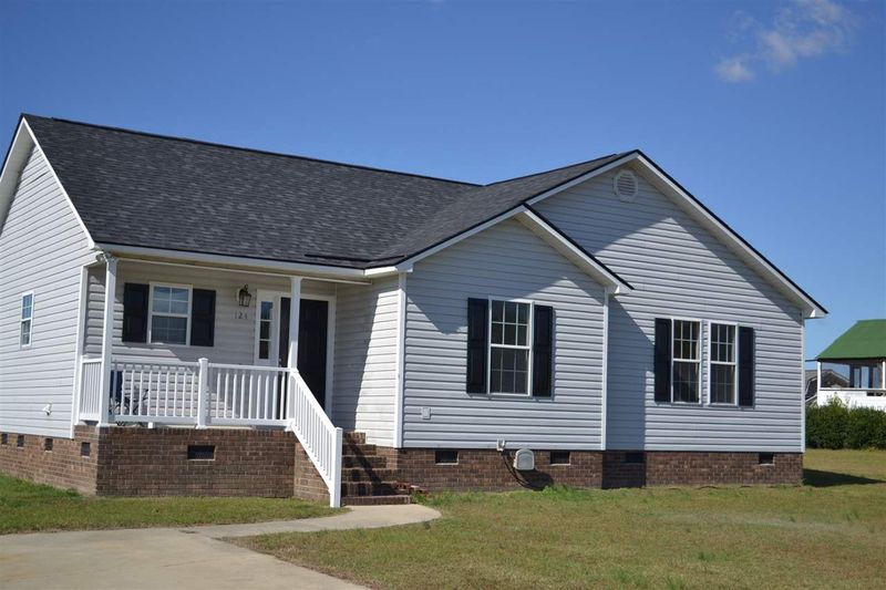 124 Hugh Dr, Smithfield, NC 27577
