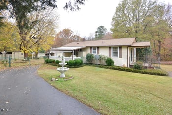 124 Jack Bennett Rd, Chapel Hill, NC 27517