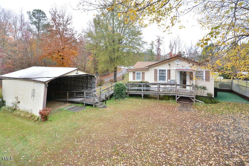 124 Jack Bennett Rd, Chapel Hill, NC 27517