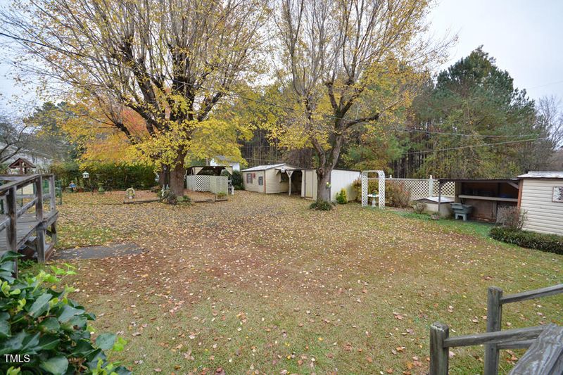 124 Jack Bennett Rd, Chapel Hill, NC 27517