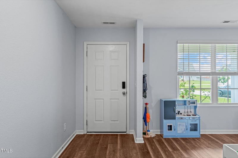 124 Lahinch Dr, Fuquay Varina, NC 27526
