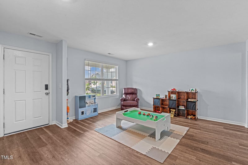 124 Lahinch Dr, Fuquay Varina, NC 27526