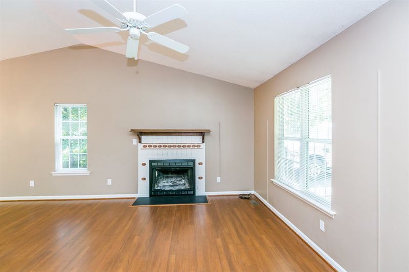124 Madeline Ct, Youngsville, NC 27596