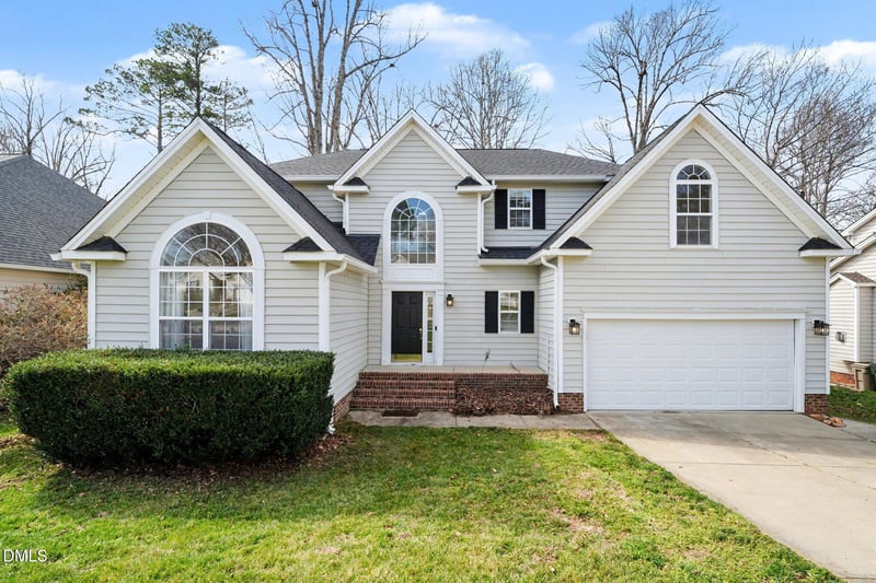 124 Mickleson Ridge Dr, Raleigh, NC 27603