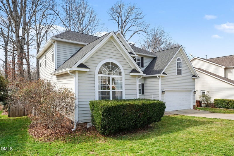 124 Mickleson Ridge Dr, Raleigh, NC 27603