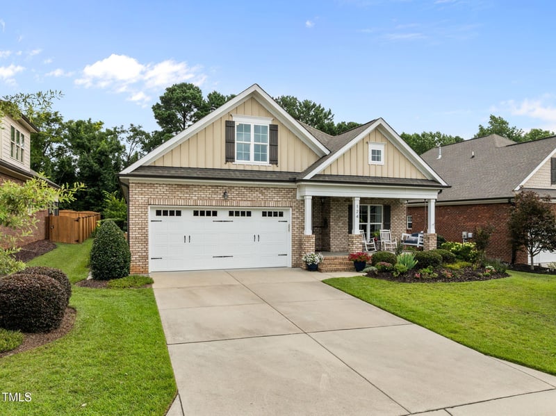 124 Moss Creek Pl, Fuquay Varina, NC 27526