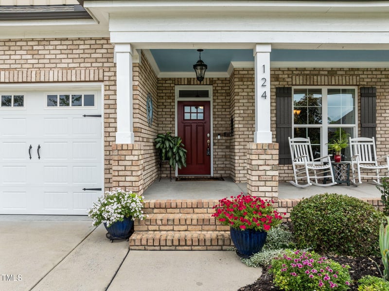 124 Moss Creek Pl, Fuquay Varina, NC 27526
