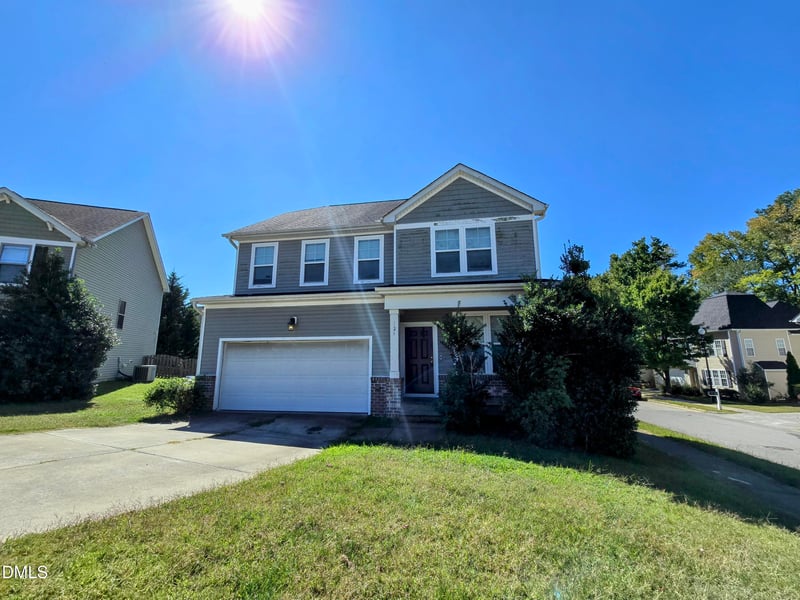 124 Occidental Dr, Holly Springs, NC 27540