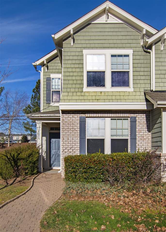124 Point Comfort Ln, Cary, NC 27519