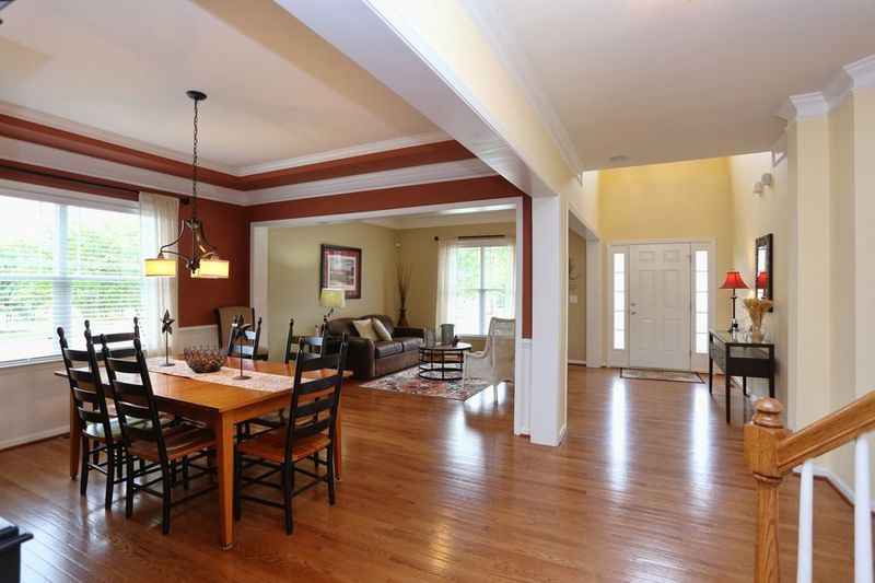 124 Rivendell Dr, Holly Springs, NC 27540