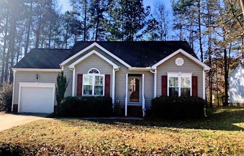 124 River Hills Dr, Clayton, NC 27527