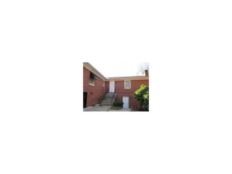 124 Rolling Rd, Burlington, NC 27217
