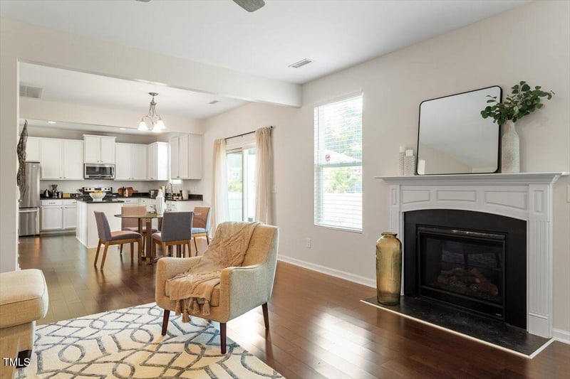 124 Rosebud Ln, Durham, NC 27704