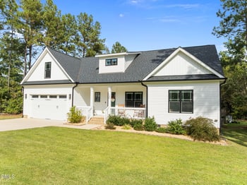 124 Shagbark Ln, Zebulon, NC 27597