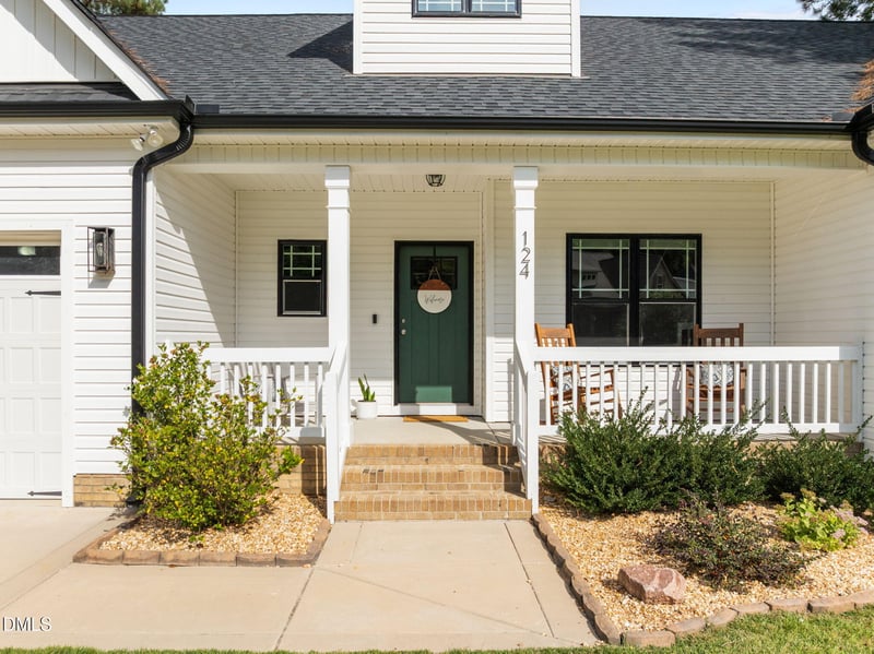 124 Shagbark Ln, Zebulon, NC 27597