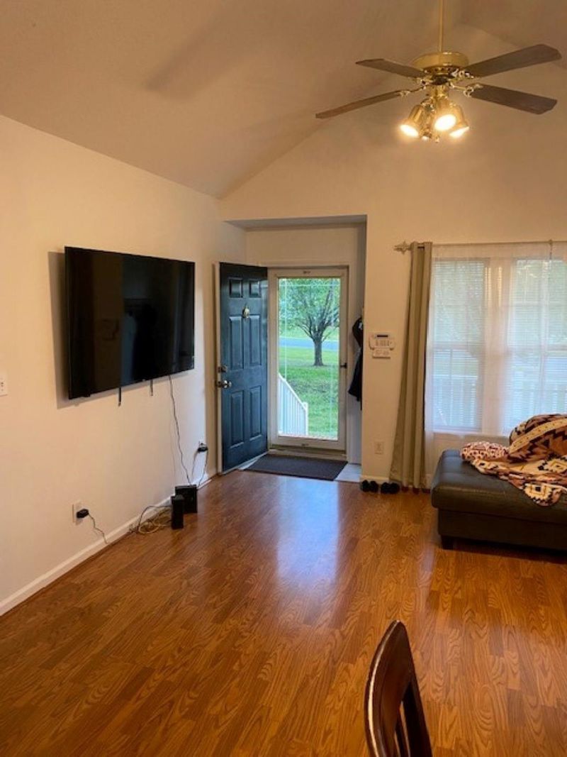124 Sherman Rd, Fuquay Varina, NC 27526