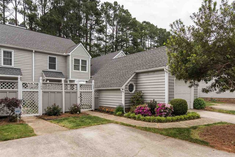 124 Spring Cove Dr, Cary, NC 27511