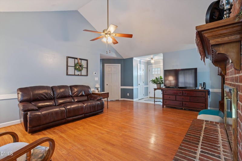 124 Stonehenge Dr, Clayton, NC 27520