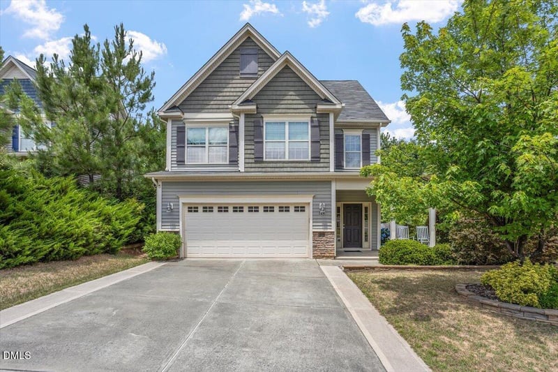 124 Sweet Violet Dr, Holly Springs, NC 27540