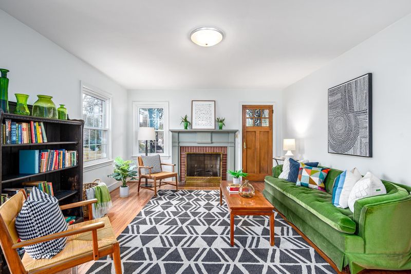 124 E Union St, Hillsborough, NC 27278