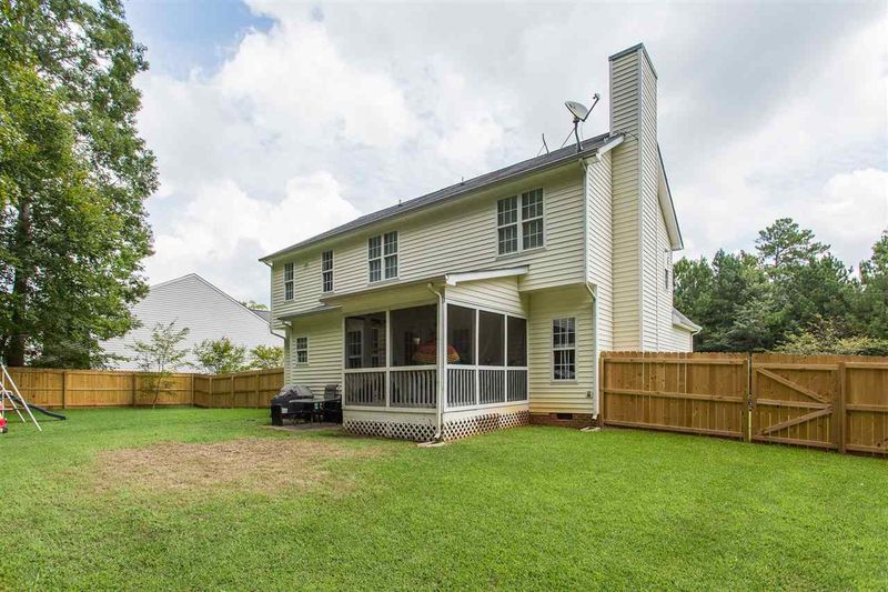 124 Verde Glen Dr, Garner, NC 27529