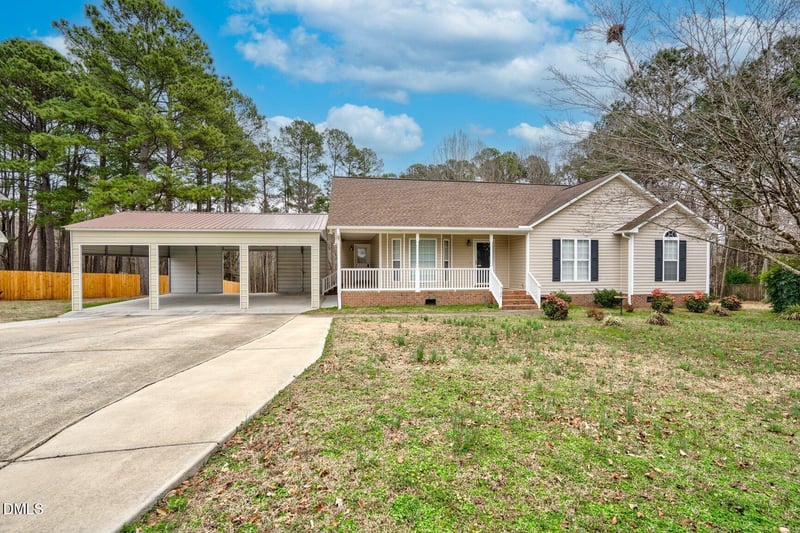 124 Watson Cir, Clayton, NC 27527