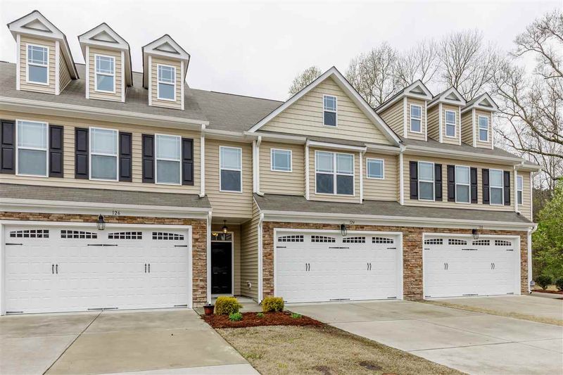 124 Wembley Dr, Clayton, NC 27527