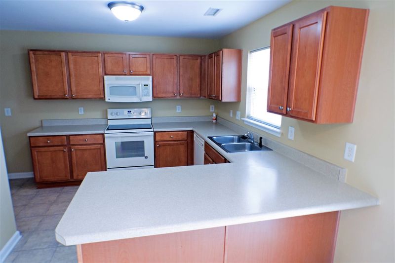 124 Willowridge Dr, Sanford, NC 27330