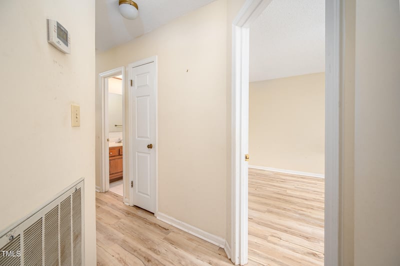 124 Woodbridge Ln, Chapel Hill, NC 27514