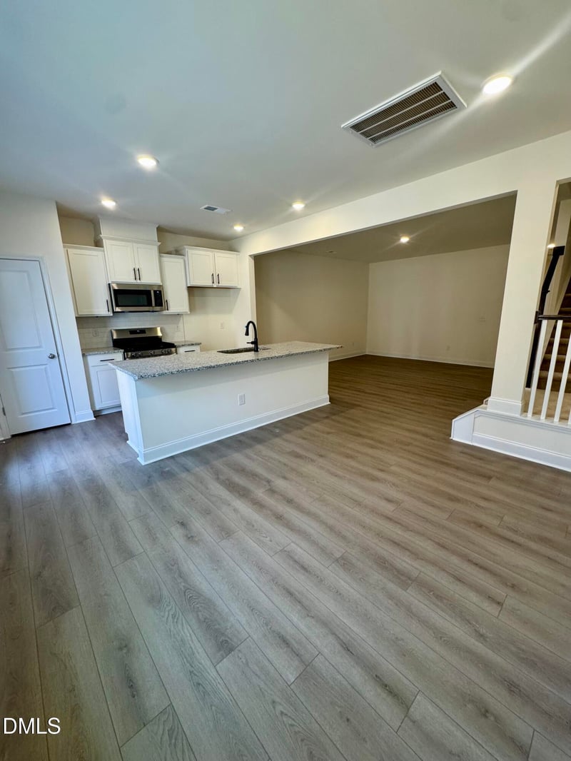 1240 Hammond Dr, Mebane, NC 27302