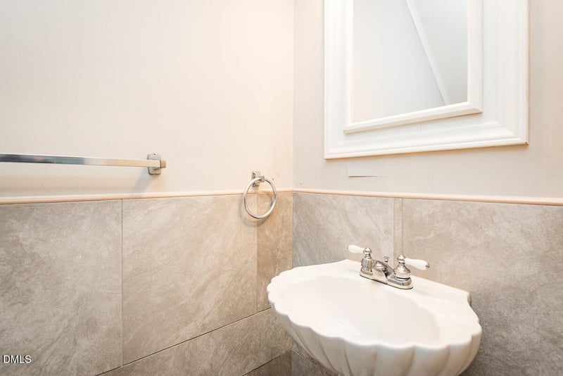 1241 Fifth St #B-4, Mebane, NC 27302