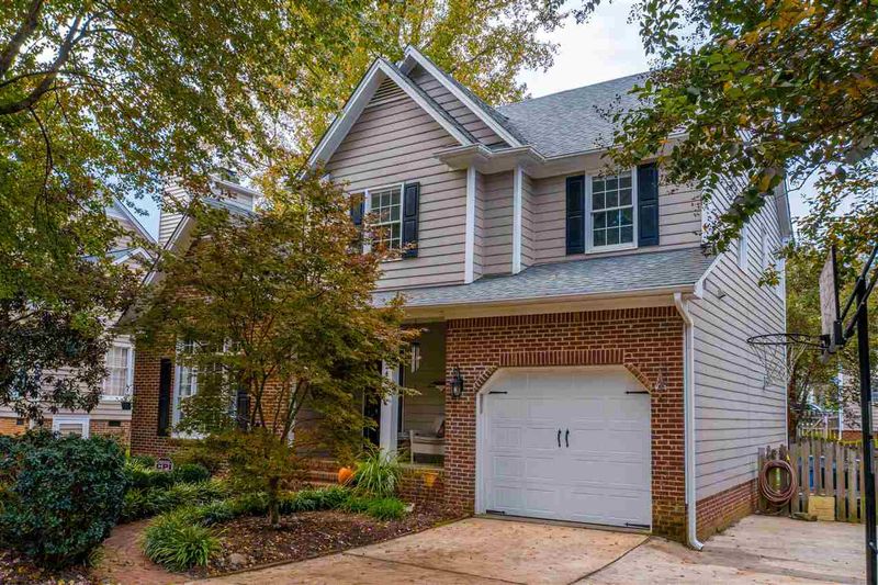 12421 Harcourt Dr, Raleigh, NC 27613
