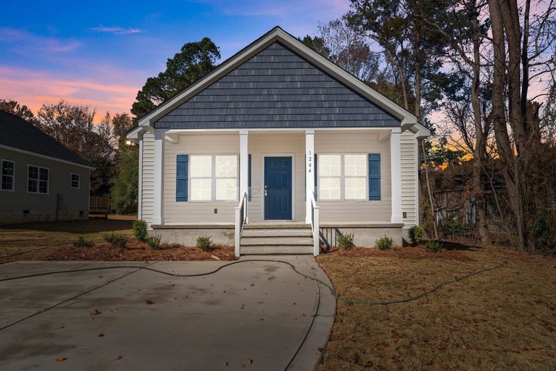 1244 S 6th St, Lillington, NC 27546
