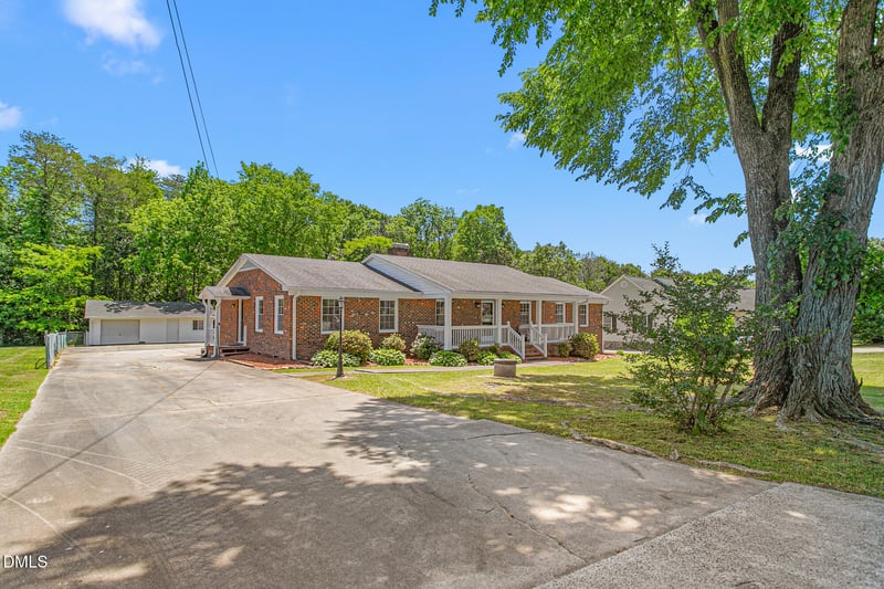 1244 Lawndale Dr, Graham, NC 27253