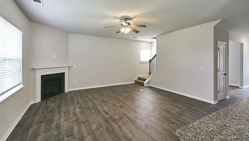 1246 Caledon Dr, Mebane, NC 27302