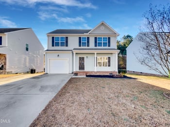 1247 Braemar Highland Dr, Zebulon, NC 27597
