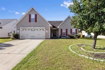 1247 Chimney Swift Dr, Fayetteville, NC 28306